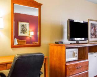 Mill Tree Inn Millington Room photo